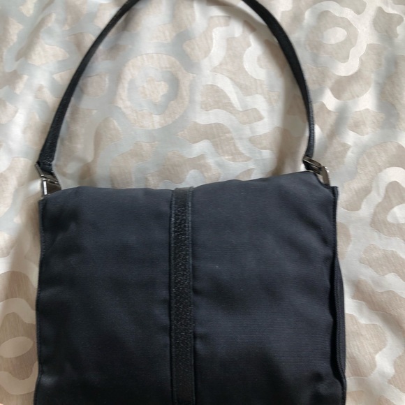 Authentic Vintage Gucci Fold Over Buckle Bag - Picture 2 of 6